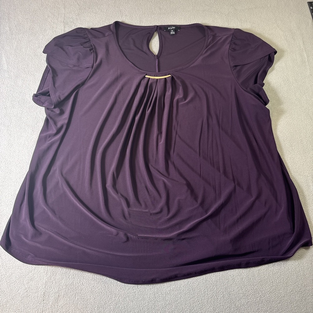 AUW Top Plus 3X Eggplant Purple Short Sleeves Keyhole Back Stretch Gold Accent